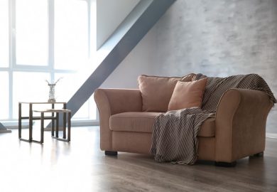 Fotel z funkcją spania – inteligentne rozwiązanie do małych i wielofunkcyjnych wnętrz